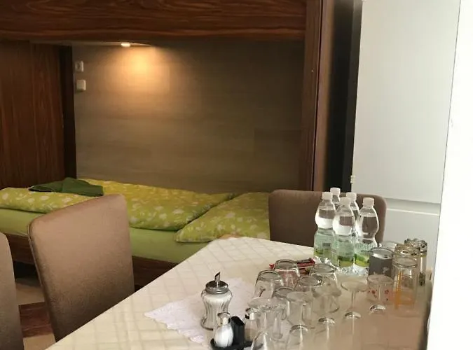 Viktoria Artur Auberge de jeunesse *